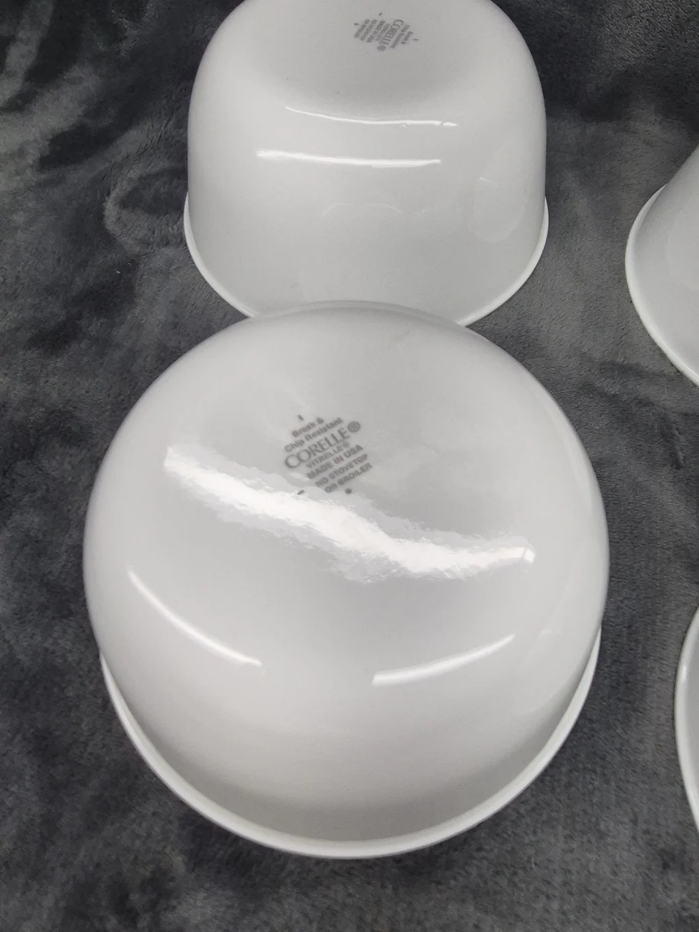 Classic White Ceramic Bowls with Green Rim - Set of 4